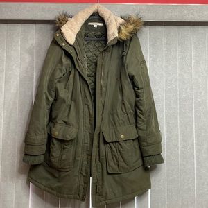 DKNY COAT SIZE 1X.ADJUSTABLE WAIST , DETACHED HOOD with faux   FUR